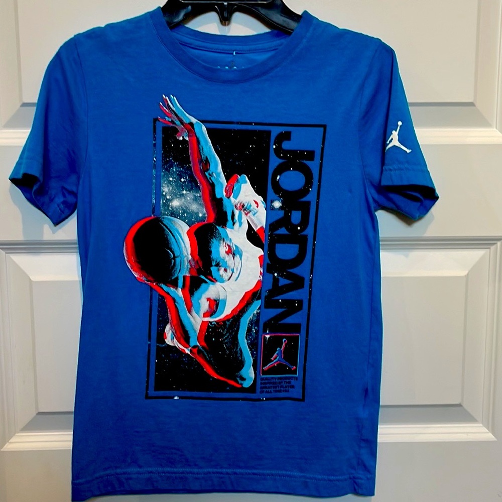 Boys, youth small Jordan cotton tee